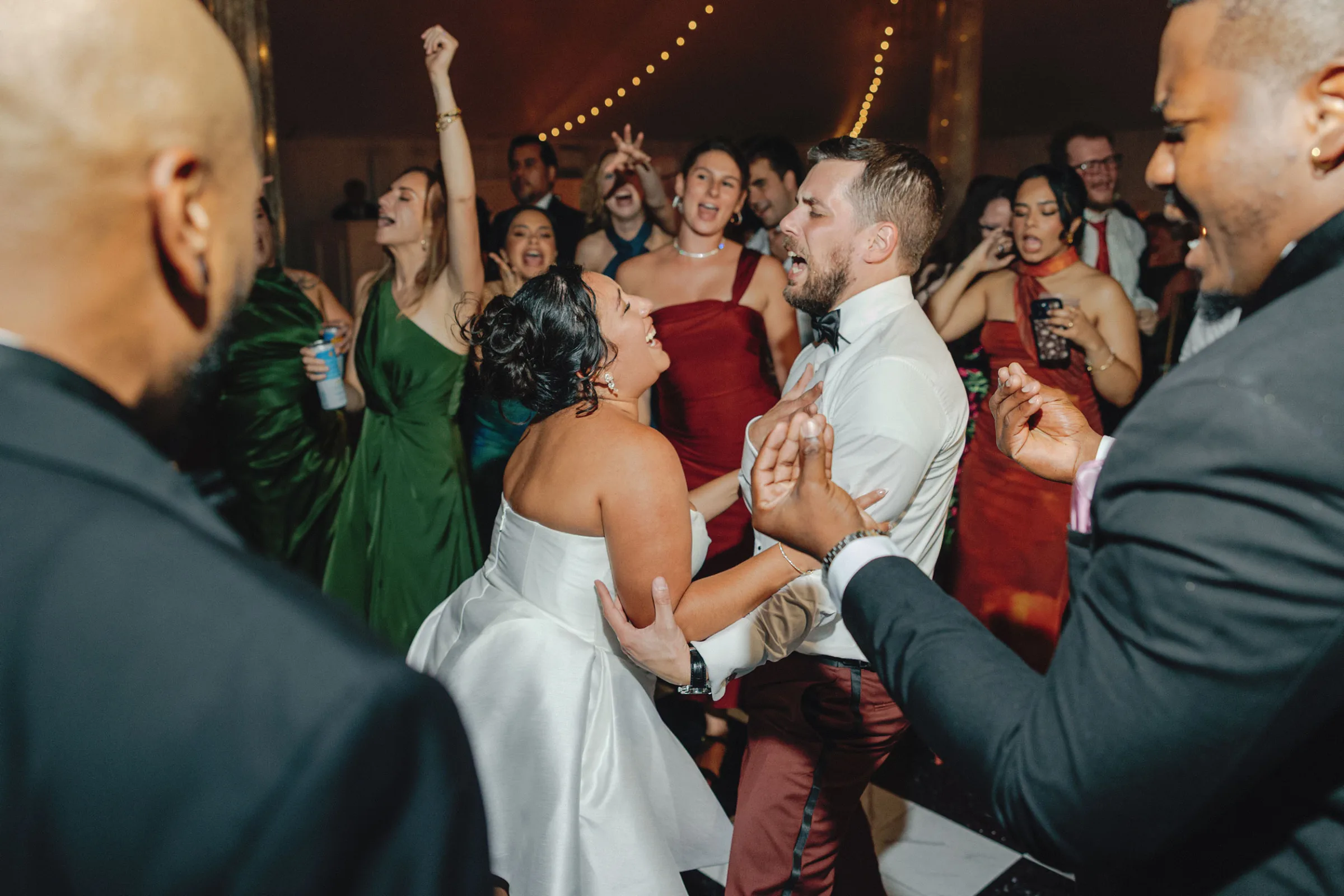 Rainy day wedding bilingual english spanish sen studio 124 - A Rainy Day, English & Spanish Bilingual Wedding in Virginia, with a Sen Studio Gown Rainy day wedding bilingual english spanish sen studio 124