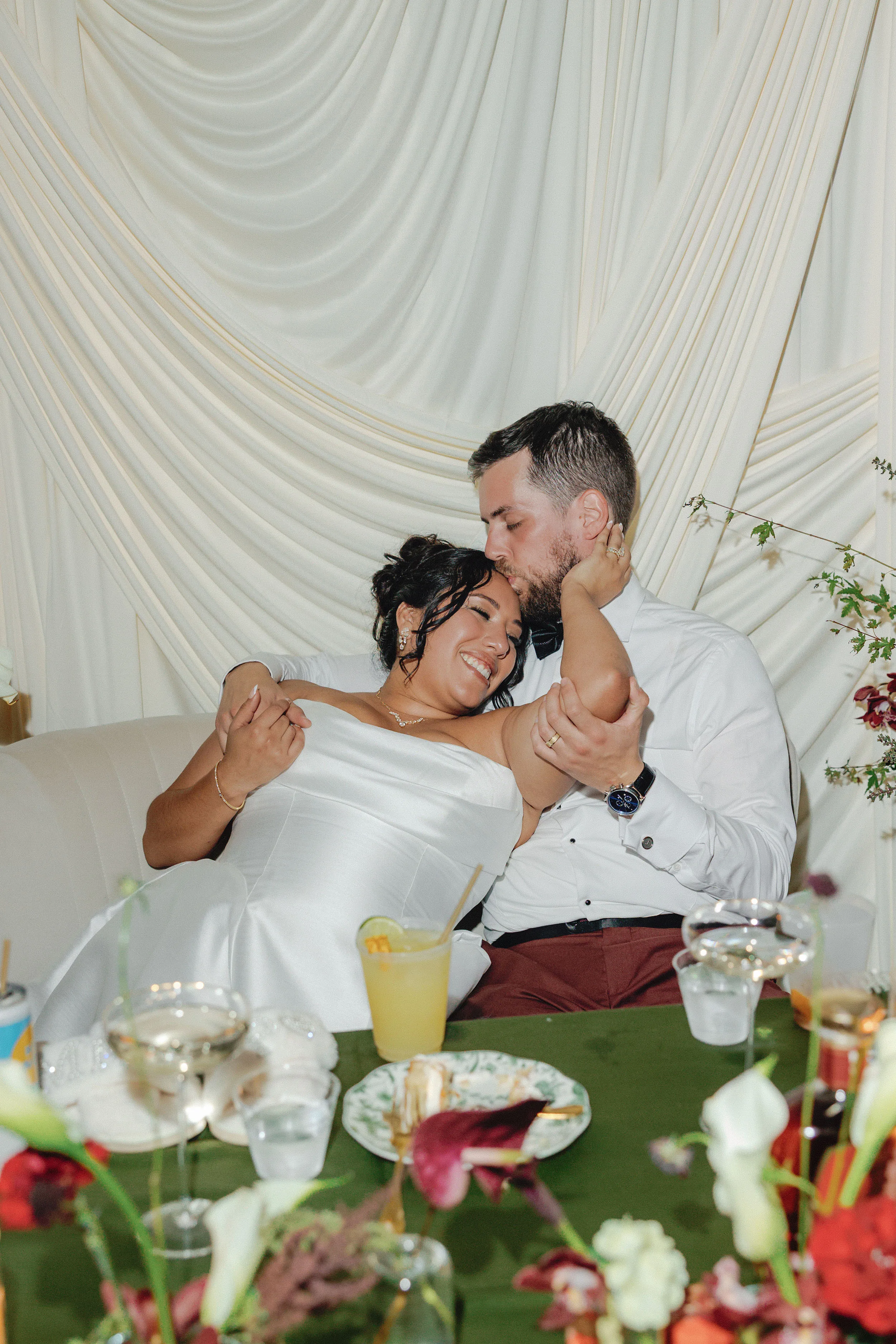Rainy day wedding bilingual english spanish sen studio 125 - A Rainy Day, English & Spanish Bilingual Wedding in Virginia, with a Sen Studio Gown Rainy day wedding bilingual english spanish sen studio 125