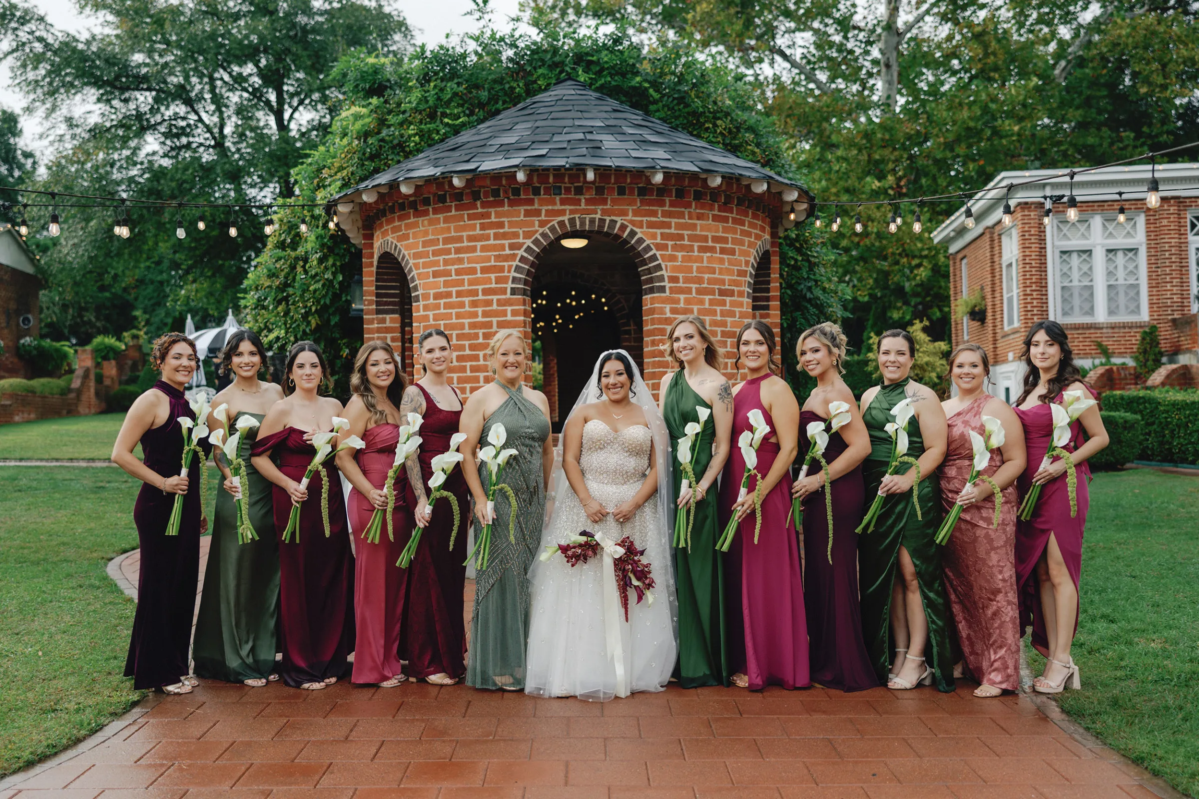 Rainy day wedding bilingual english spanish sen studio 18 - A Rainy Day, English & Spanish Bilingual Wedding in Virginia, with a Sen Studio Gown Rainy day wedding bilingual english spanish sen studio 18