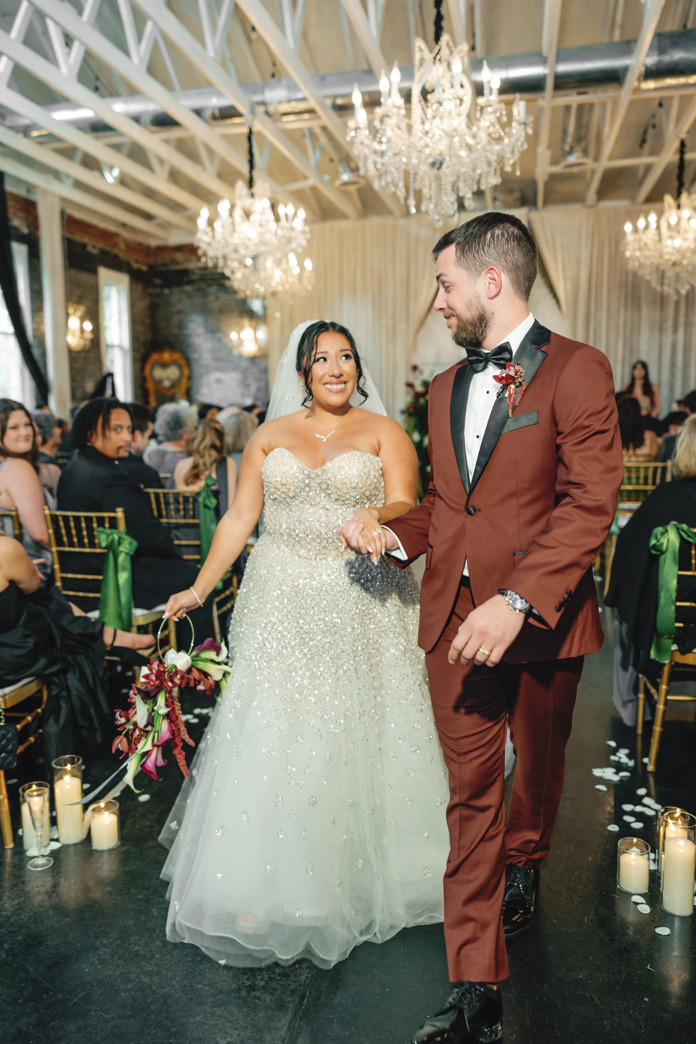 Rainy day wedding bilingual english spanish sen studio 52 - A Rainy Day, English & Spanish Bilingual Wedding in Virginia, with a Sen Studio Gown Rainy day wedding bilingual english spanish sen studio 52