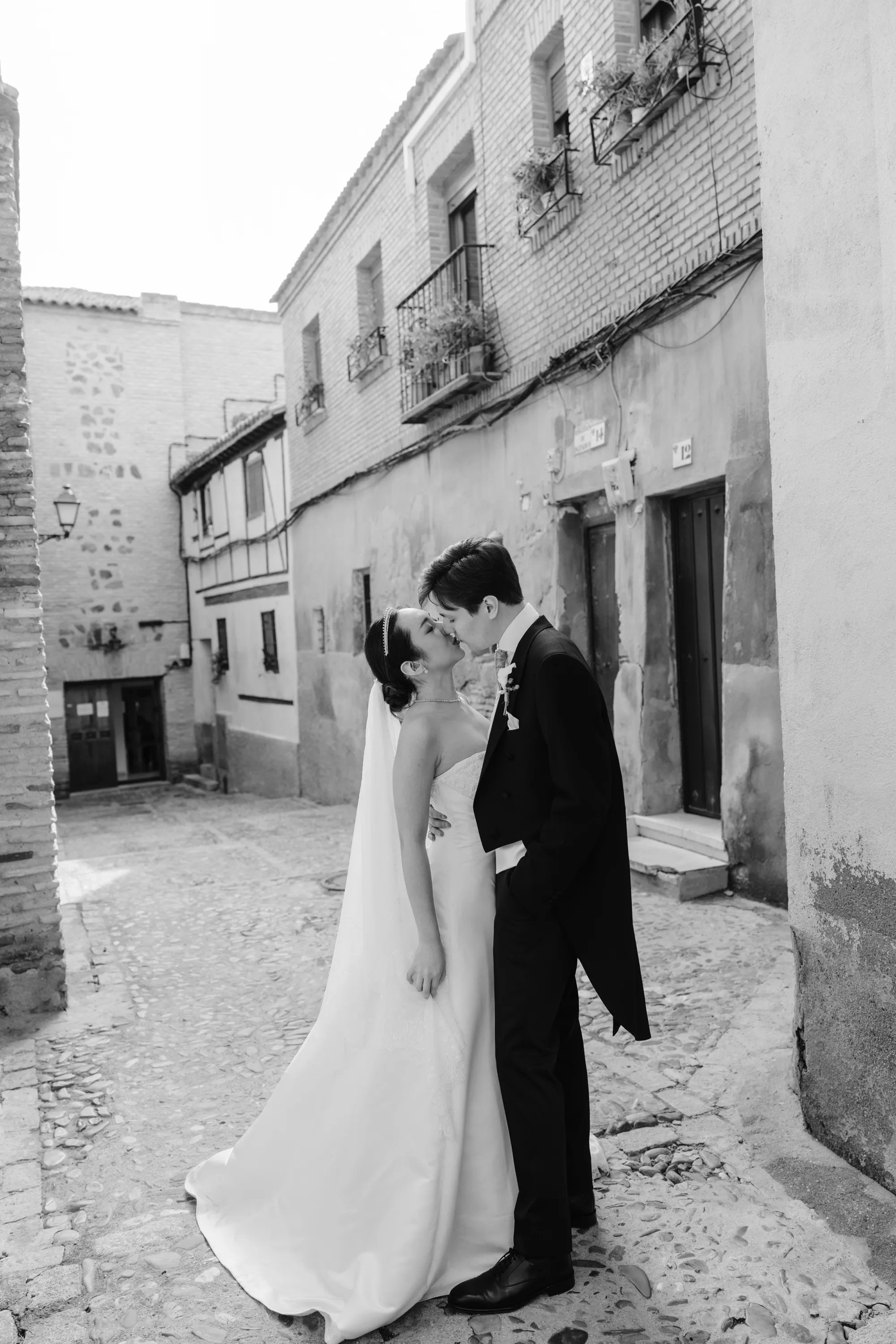 Wedding Toledo Spain Sam Sparks Photography 96 - A Multicultural Wedding in Toledo, Spain, with Korean Heritage and Deep Southern Roots Wedding Toledo Spain Sam Sparks Photography 96