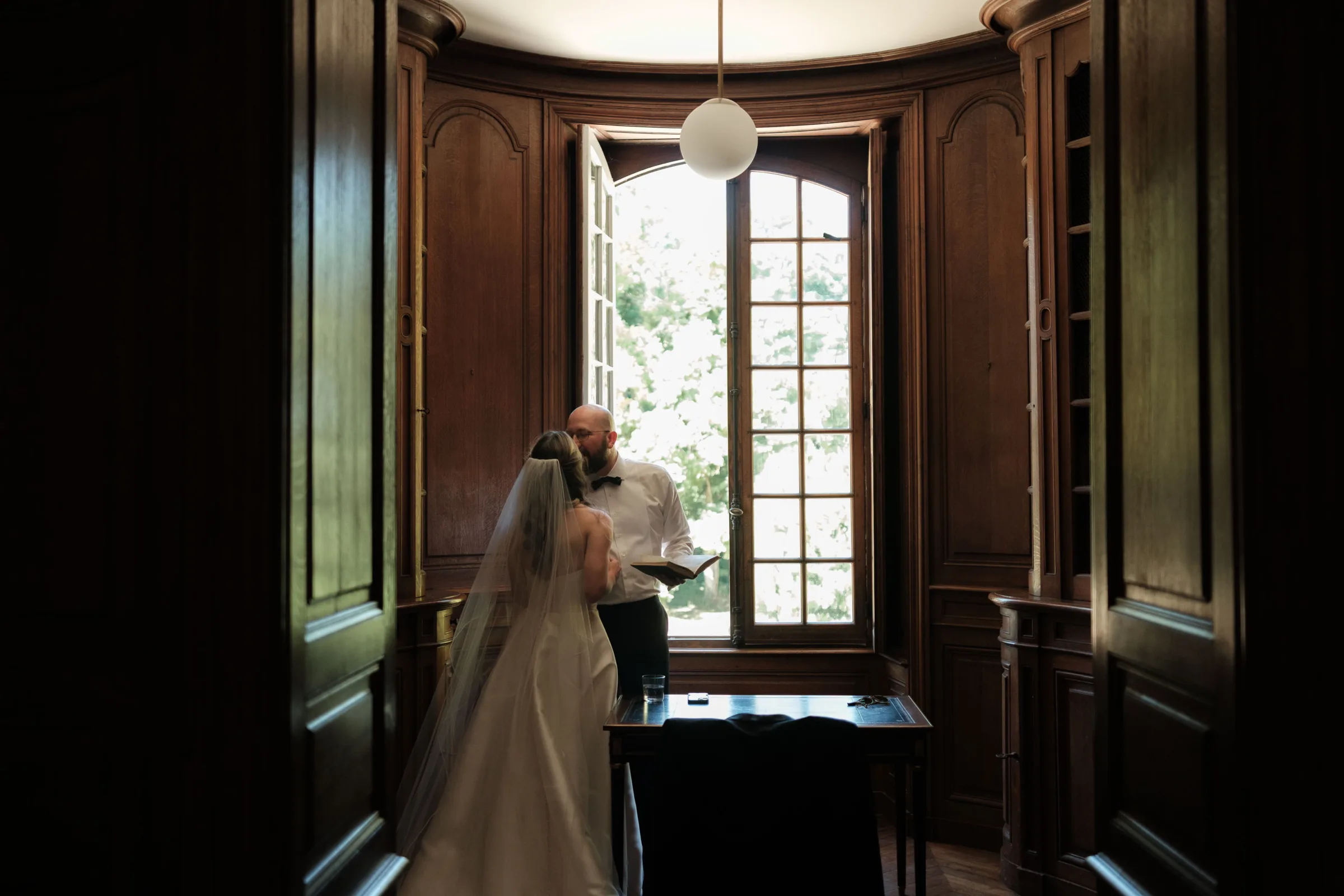 camille huguenot photographe chateau thauvenay sancerre mariage editorial photographer 50