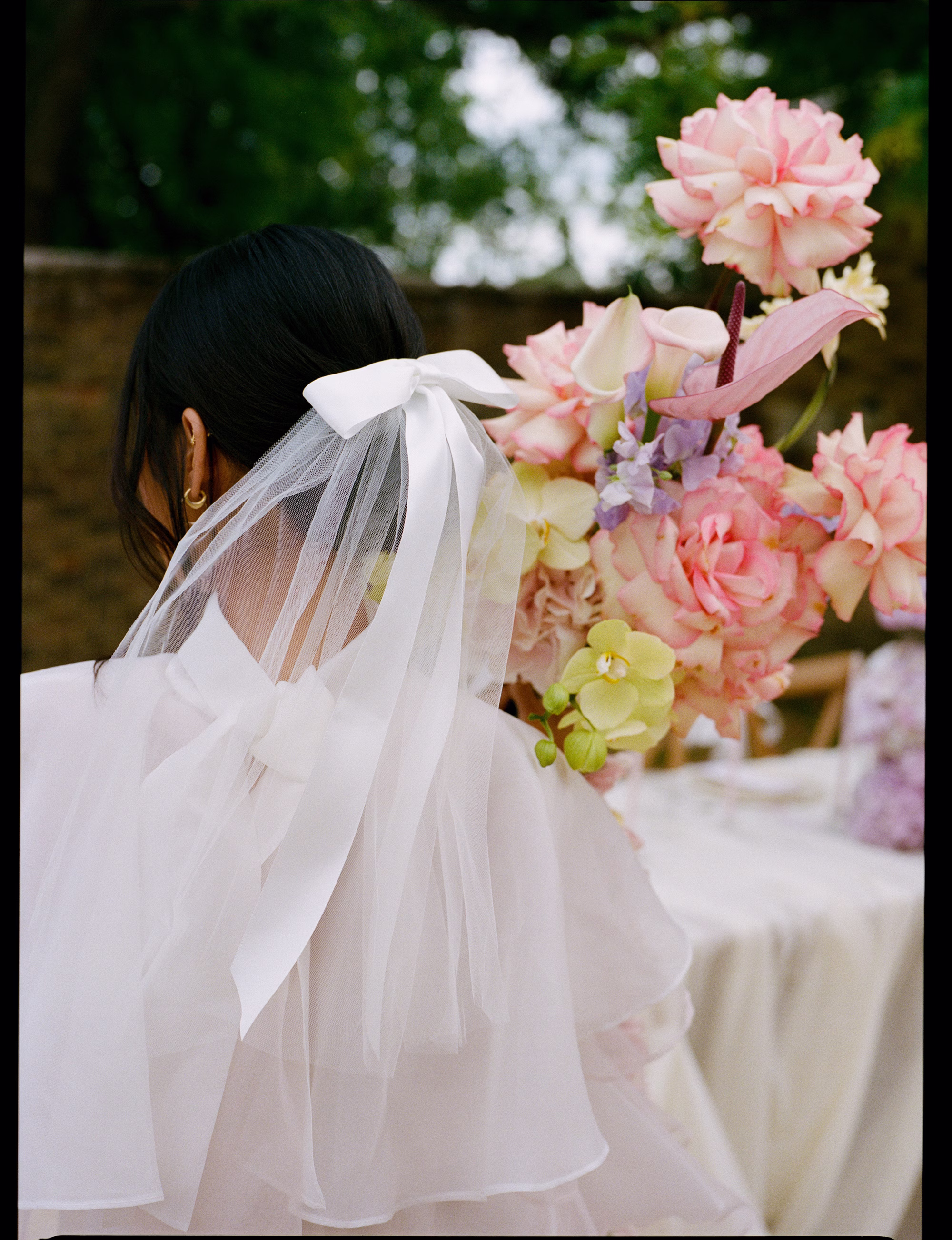 FLOSSEA BROCKWELL HALL MEDIUM FORMATlisajanephoto 43 - Soft Surrealism & Maximalist Flowers: Summer Wedding Inspiration at Brockwell Hall FLOSSEA BROCKWELL HALL MEDIUM FORMATlisajanephoto 43