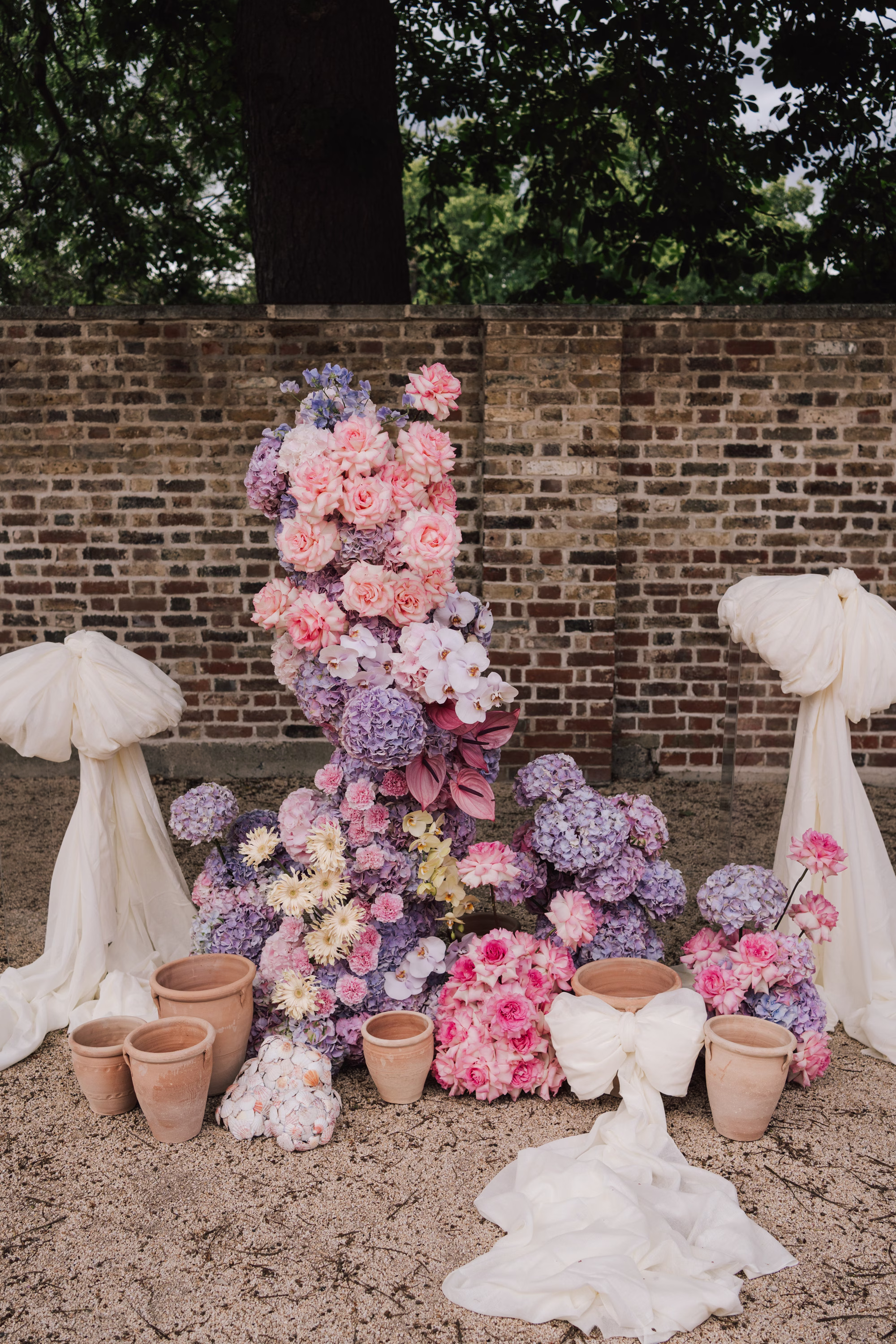 FLOSSEA BROCKWELL HALL lisajanephoto 007 - Soft Surrealism & Maximalist Flowers: Summer Wedding Inspiration at Brockwell Hall FLOSSEA BROCKWELL HALL lisajanephoto 007