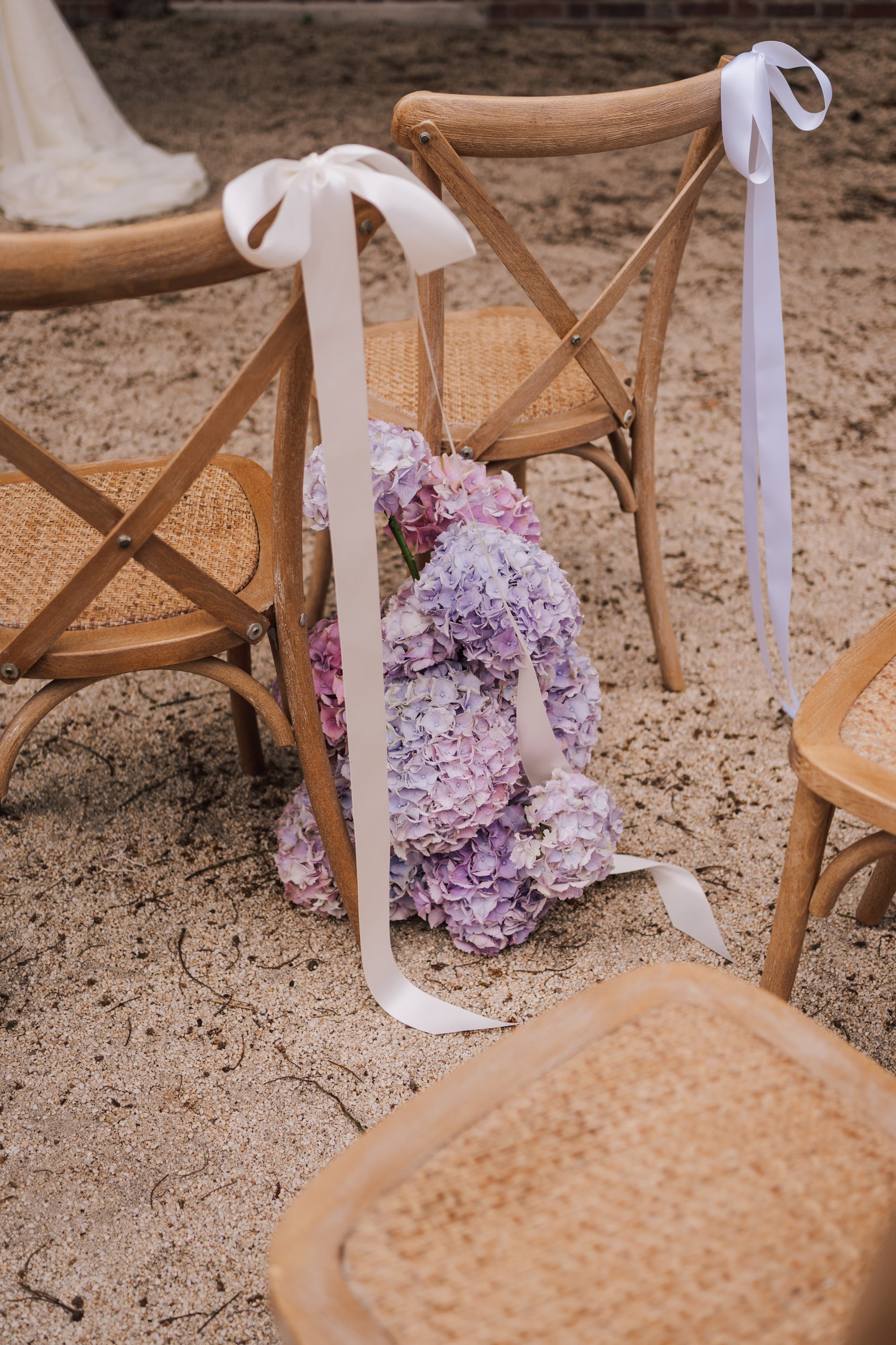 FLOSSEA BROCKWELL HALL lisajanephoto 022 - Soft Surrealism & Maximalist Flowers: Summer Wedding Inspiration at Brockwell Hall FLOSSEA BROCKWELL HALL lisajanephoto 022